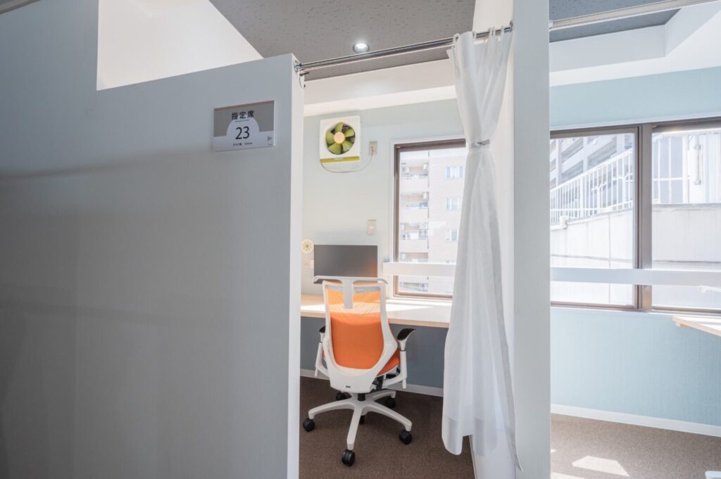 自習室KAKOI江戸川橋店の指定席ブース