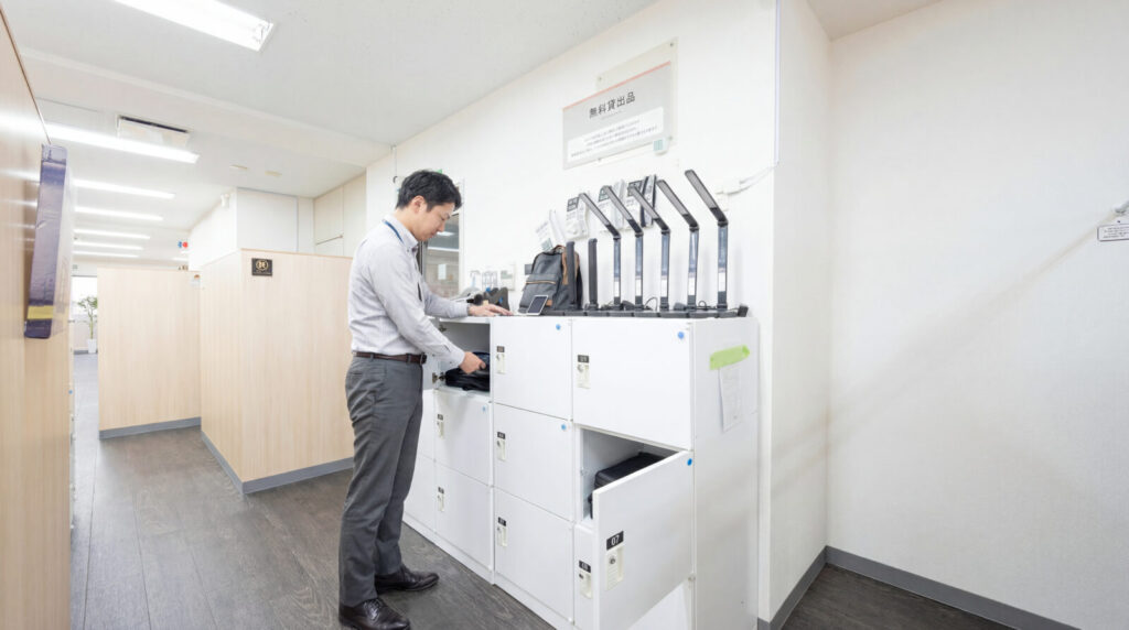 重い参考書やPCを置いて帰れる契約ロッカーの利用イメージ